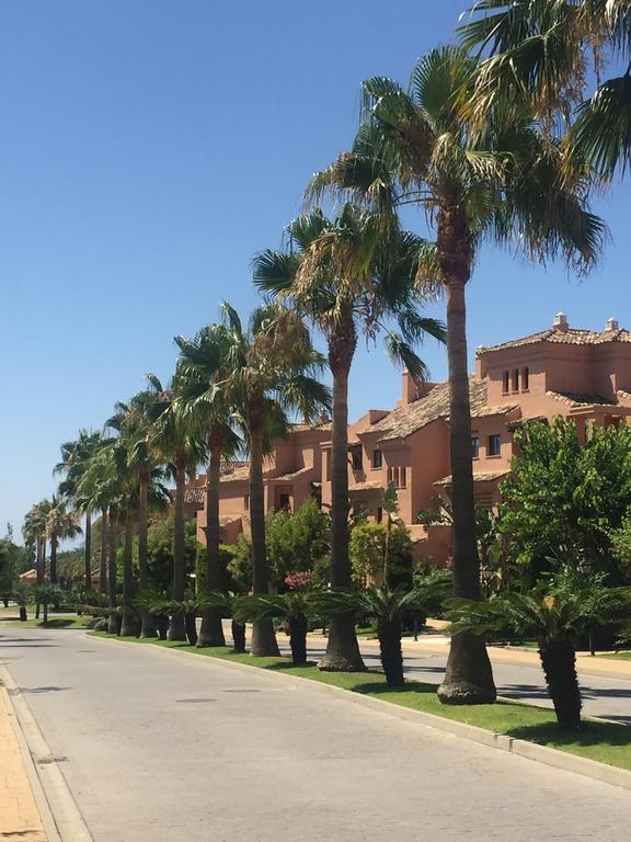 Hacienda Del Sol Apartment Estepona Exterior foto